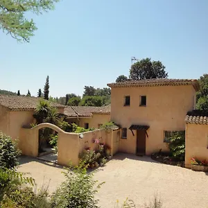 https://le-mas-des-gardettes.fr-provencehotel.com